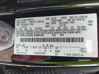 2020 Ford Escape SE z VIN 1FMCU9G69LUB40332, wystawiony jako IAAI lot #42006879 z przebiegiem 82 291 mil mil oraz . Historia ofert i sprzedaży dostępna na DreamBid. Obrazek 9.