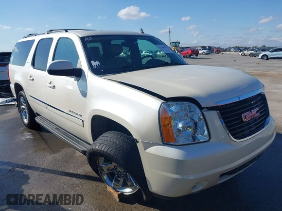 2013 GMC Yukon XL SLT with VIN 1GKS1KE07DR362570, listed as a IAAI auction lot 41500425 with 89,352 mi miles. Bid and sale history available at carsss.com. Image 1.