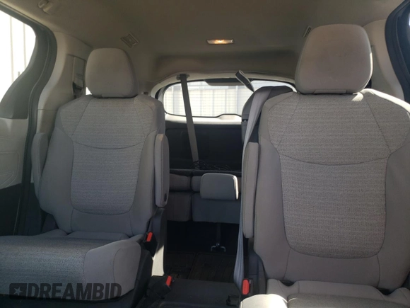 2021 Toyota Sienna LE with VIN 5TDKRKEC4MS064008, listed as a Copart auction lot 50661545 with 173,775 mi miles and Clean Title. Bid and sale history available at carsss.com. Image 10.