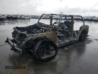 2024 Jeep Wrangler Willys z VIN 1C4RJXN6XRW310449, wystawiony jako Copart lot #51261035 z przebiegiem Nie podano mil oraz Nie do naprawy • Non repairable. Historia ofert i sprzedaży dostępna na DreamBid. Obrazek 1.