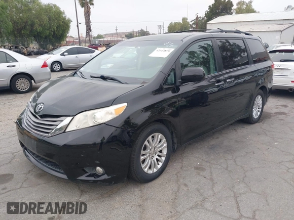 2013 Toyota Sienna XLE AAS с VIN 5TDYK3DC5DS386789, выставлен на аукционе IAAI как лот 42164870 с пробегом 171 786 миль миль и . История ставок и продаж доступна на DreamBid. Изображение 2.