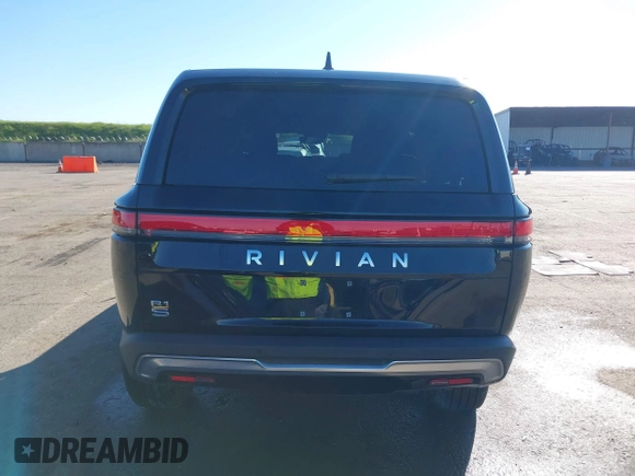 2024 Rivian R1S Adventure z VIN 7PDSGABA8RN039833, wystawiony jako IAAI lot #41867083 z przebiegiem Nie podano mil oraz . Historia ofert i sprzedaży dostępna na DreamBid. Obrazek 15.
