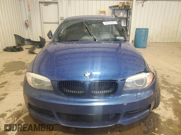 2013 BMW 1 Series 135i with VIN WBAUC9C51DVY60421, listed as a Copart auction lot 52700235 with 90,837 mi miles and Salvage Title. Bid and sale history available at carsss.com. Image 5.