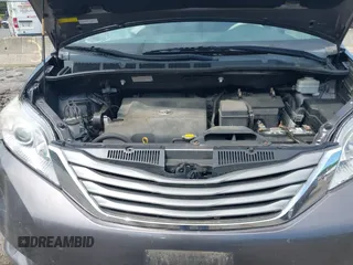 2011 Toyota Sienna XLE with VIN 5TDDK3DC8BS028176, listed as a IAAI auction lot 42592654 with 161,992 mi miles and . Bid and sale history available at DreamBid. Image 10.
