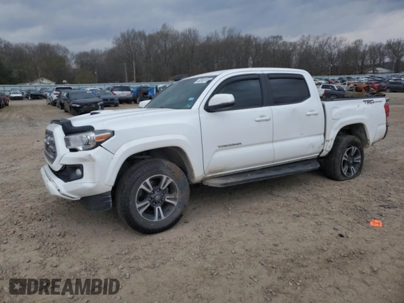 2017 Toyota Tacoma SR5 z VIN 3TMAZ5CN1HM047528, wystawiony jako Copart lot #49260315 z przebiegiem 78 361 mil mil oraz Szkody całkowita. Historia ofert i sprzedaży dostępna na DreamBid. Obrazek 1.