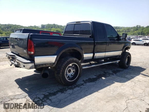 2005 Ford F-250 XL with VIN 1FTSX21P65EA75047, listed as a Copart auction lot 62012695 with 196,409 mi miles and Salvage title. Bid and sale history available at DreamBid. Image 3.
