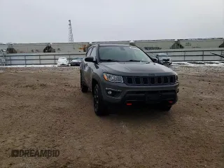 2020 Jeep Compass Trailhawk with VIN 3C4NJDDB0LT215553, listed as a Copart auction lot 45045165 with 90,702 mi miles and Salvage Title. Bid and sale history available at carsss.com. Image 12.