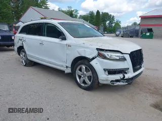 2013 Audi Q7 Premium Plus z VIN WA1LGAFE7DD005481, wystawiony jako IAAI lot #42411987 z przebiegiem Nie podano mil oraz . Historia ofert i sprzedaży dostępna na DreamBid. Obrazek 1.