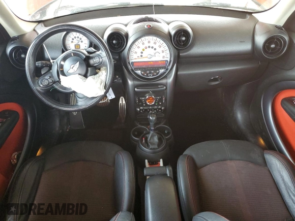 2013 MINI Countryman S z VIN WMWZC3C51DWP24514, wystawiony jako Copart lot #50951945 z przebiegiem 156 156 mil mil oraz Szkoda całkowita • Salvage title. Historia ofert i sprzedaży dostępna na DreamBid. Obrazek 8.