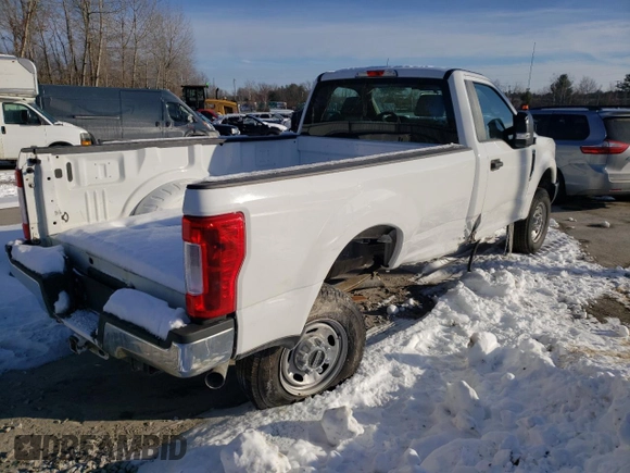 2019 Ford Super Duty F-250 SRW XL with VIN 1FTBF2B63KEF97154, listed as a Copart auction lot 87145074 with 87,303 mi miles and Salvage Title. Bid and sale history available at carsss.com. Image 3.