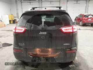 2018 Jeep Cherokee Latitude Plus with VIN 1C4PJMLB2JD531064, listed as a IAAI auction lot 41539824 with 197,548 mi miles. Bid and sale history available at carsss.com. Image 16.