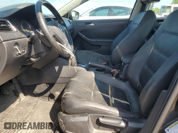 2012 Volkswagen Jetta SE with VIN 3VWDP7AJ7CM300999, listed as a Copart auction lot 63925805 with 141,634 mi miles and Clean title. Bid and sale history available at DreamBid. Image 7.