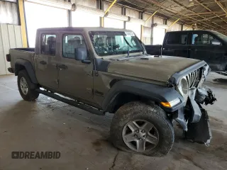 2020 Jeep Gladiator Sport S with VIN 1C6HJTAG6LL170905, listed as a Copart auction lot 63665735 with 88,331 mi miles and Salvage title. Bid and sale history available at DreamBid. Image 4.
