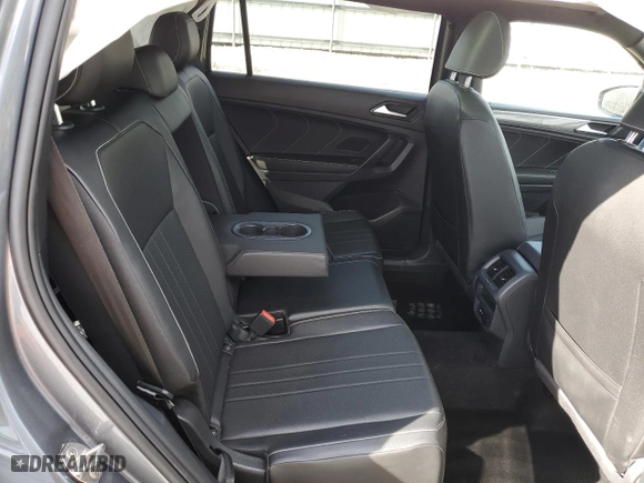 2023 Volkswagen Tiguan SE R-Line Black with VIN 3VV8B7AX8PM000449, listed as a Copart auction lot 41740825 with 39,831 mi miles and Salvage Title. Bid and sale history available at carsss.com. Image 11.