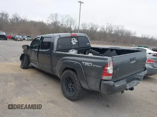 2014 Toyota Tacoma z VIN 3TMMU4FN9EM066292, wystawiony jako IAAI lot #41542492 z przebiegiem 122 308 mil mil oraz . Historia ofert i sprzedaży dostępna na DreamBid. Obrazek 3.