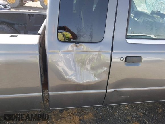 2000 Ford Ranger XLT with VIN 1FTZR15X9YPB33383, listed as a IAAI auction lot 41821934 with 176,899 mi miles and . Bid and sale history available at DreamBid. Image 19.