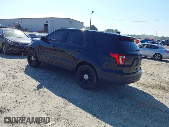2017 Ford Police Interceptor Utility z VIN 1FM5K8AT9HGC90227, wystawiony jako IAAI lot #42621913 z przebiegiem 144 480 mil mil oraz . Historia ofert i sprzedaży dostępna na DreamBid. Obrazek 3.