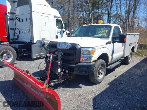 2011 Ford F-350 with VIN 1FDBF3BT1BEC95756, listed as a IAAI auction lot 42065409 with 193,631 mi miles and . Bid and sale history available at DreamBid. Image 18.