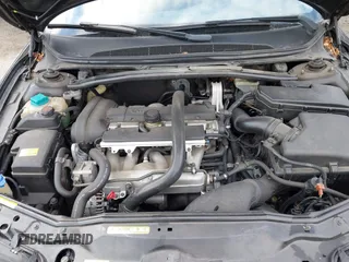 2004 Volvo S80 with VIN YV1TH59HX41349382, listed as a IAAI auction lot 41712062 with 77,124 mi miles. Bid and sale history available at carsss.com. Image 10.
