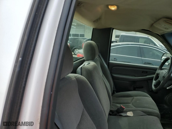 2005 Chevrolet Silverado 1500 Work Truck with VIN 1GCEC14XX5Z332010, listed as a Copart auction lot 52989865 with 221,958 mi miles and Clean Title. Bid and sale history available at carsss.com. Image 10.