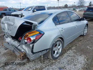 2009 Nissan Altima 3.5 SL with VIN 1N4BL21EX9C134344, listed as a IAAI auction lot 41686067 with 123,269 mi miles. Bid and sale history available at carsss.com. Image 4.