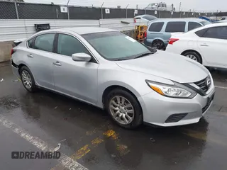 2016 Nissan Altima SV with VIN 1N4AL3AP1GC226202, listed as a IAAI auction lot 41557373 with 131,351 mi miles and . Bid and sale history available at DreamBid. Image 1.