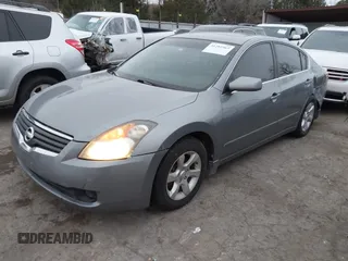 2007 Nissan Altima 2.5 S with VIN 1N4AL21E37N454635, listed as a IAAI auction lot 41281963 with 197,554 mi miles. Bid and sale history available at carsss.com. Image 2.