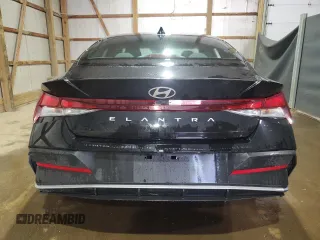 2024 Hyundai Elantra SEL z VIN KMHLM4DG5RU747885, wystawiony jako Copart lot #60958555 z przebiegiem 28 333 mil mil oraz Czysty tytuł • Clean title. Historia ofert i sprzedaży dostępna na DreamBid. Obrazek 6.