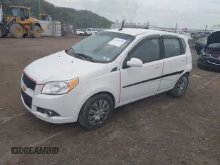 2010 Chevrolet Aveo 2LT z VIN KL1TG6DE6AB117404, wystawiony jako IAAI lot #42112930 z przebiegiem 105 519 mil mil oraz . Historia ofert i sprzedaży dostępna na DreamBid. Obrazek 18.