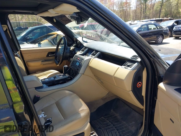 2008 Land Rover Range Rover Sport HSE with VIN SALSF25488A131688, listed as a IAAI auction lot 42118477 with 163,049 mi miles and . Bid and sale history available at DreamBid. Image 5.