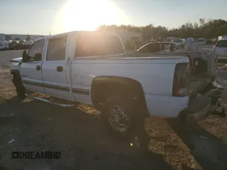 2001 Chevrolet Silverado 1500HD LS z VIN 1GCGC13U21F143976, wystawiony jako Copart lot #85952204 z przebiegiem Nie podano mil oraz Nie do naprawy • Non repairable. Historia ofert i sprzedaży dostępna na DreamBid. Obrazek 2.