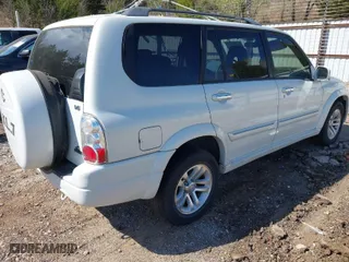 2005 Suzuki XL-7 LX with VIN JS3TY92V554107730, listed as a IAAI auction lot 41880819 with 132,482 mi miles. Bid and sale history available at carsss.com. Image 4.