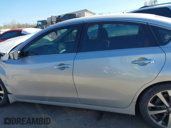 2016 Nissan Altima SR with VIN 1N4AL3AP4GC171826, listed as a IAAI auction lot 41841720 with Not Provided miles and . Bid and sale history available at carsss.com. Image 15.