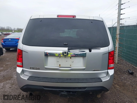 2015 Honda Pilot LX with VIN 5FNYF4H21FB020315, listed as a IAAI auction lot 42072899 with Not Provided miles and . Bid and sale history available at carsss.com. Image 16.