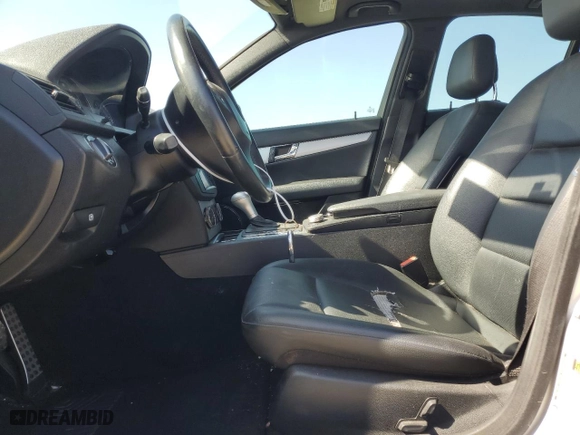 2008 Mercedes-Benz C-Class 3.0L Sport with VIN WDDGF54X58F069444, listed as a Copart auction lot 53897125 with 181,089 mi miles and Salvage Title. Bid and sale history available at carsss.com. Image 7.