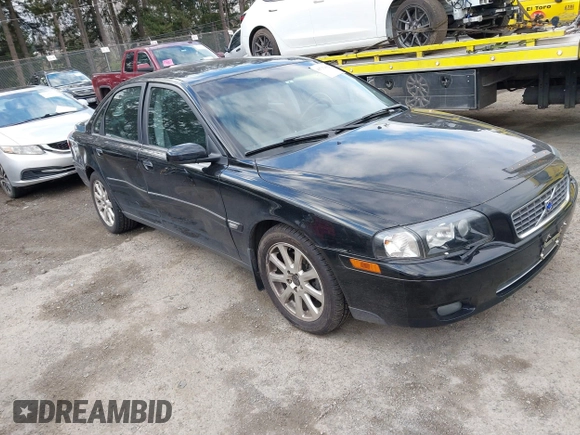 2004 Volvo S80 with VIN YV1TH59HX41349382, listed as a IAAI auction lot 41712062 with 77,124 mi miles. Bid and sale history available at carsss.com. Image 1.