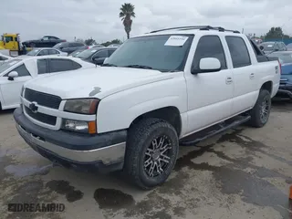 2003 Chevrolet Avalanche with VIN 3GNEC13T53G324092, listed as a IAAI auction lot 42041159 with 313,780 mi miles. Bid and sale history available at carsss.com. Image 2.