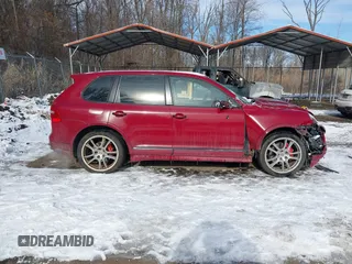 2009 Porsche Cayenne GTS z VIN WP1AD29P49LA60524, wystawiony jako IAAI lot #41364169 z przebiegiem 141 294 mil mil oraz . Historia ofert i sprzedaży dostępna na DreamBid. Obrazek 14.