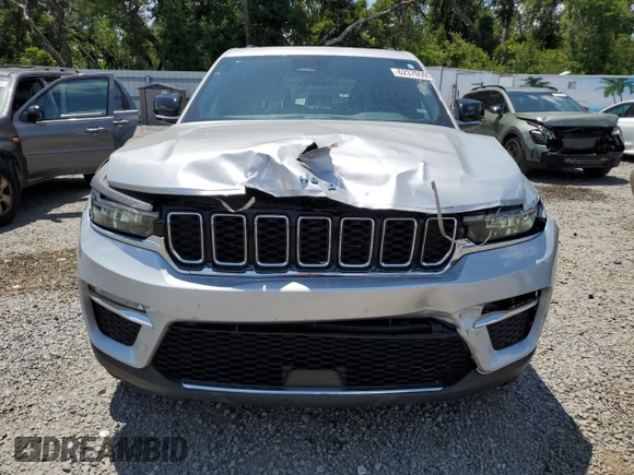 2024 Jeep Grand Cherokee with VIN 1C4RJYB60RC171086, listed as a Copart auction lot 62370595 with 34,335 mi miles and Clean title. Bid and sale history available at DreamBid. Image 5.
