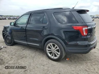 2018 Ford Explorer XLT z VIN 1FM5K7D80JGA63547, wystawiony jako Copart lot #54428935 z przebiegiem 90 398 mil mil oraz Szkoda całkowita • Salvage title. Historia ofert i sprzedaży dostępna na DreamBid. Obrazek 2.