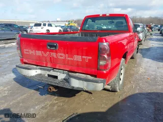 2006 Chevrolet Silverado 1500 Work Truck with VIN 3GCEC14X86G239004, listed as a IAAI auction lot 41566635 with 181,638 mi miles. Bid and sale history available at carsss.com. Image 4.