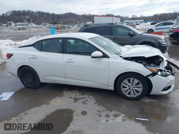 2022 Nissan Sentra S with VIN 3N1AB8BV0NY252854, listed as a IAAI auction lot 41324222 with 57,272 mi miles. Bid and sale history available at carsss.com. Image 12.