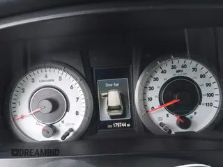 2017 Toyota Sienna SE with VIN 5TDXZ3DC2HS783440, listed as a IAAI auction lot 41549026 with 179,744 mi miles and . Bid and sale history available at DreamBid. Image 7.