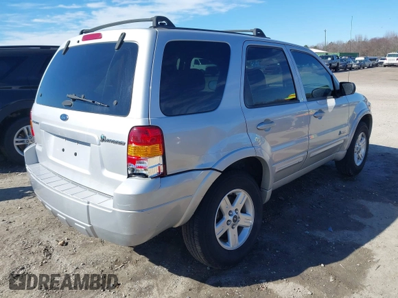 2005 Ford Escape Hybrid with VIN 1FMCU95H45KD16867, listed as a IAAI auction lot 41661311 with 206,698 mi miles. Bid and sale history available at carsss.com. Image 4.