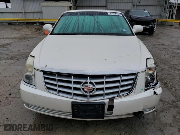 2011 Cadillac DTS with VIN 1G6KA5E63BU150750, listed as a Copart auction lot 43568135 with 100,117 mi miles and Salvage Title. Bid and sale history available at DreamBid. Image 5.