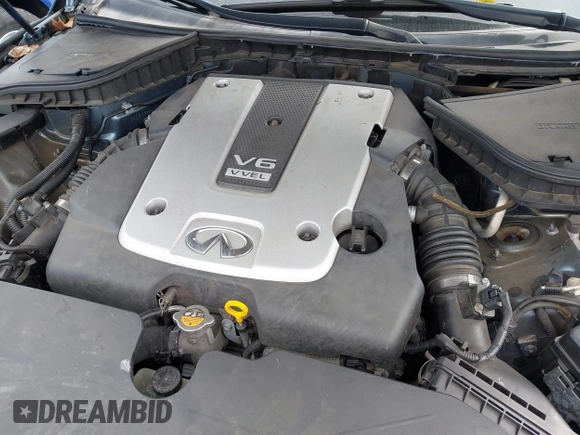 2015 Infiniti Q50 with VIN JN1BV7AR4FM406268, listed as a IAAI auction lot 41837888 with 211,965 mi miles. Bid and sale history available at carsss.com. Image 10.