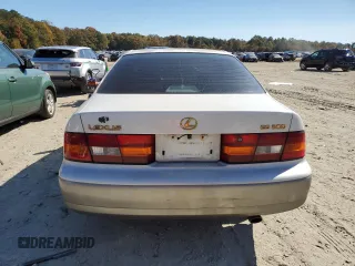 1998 Lexus ES 300 Luxury Sport Sdn with VIN JT8BF28G2W0108194, listed as a Copart auction lot 76390234 with 201,637 mi miles and Salvage Title. Bid and sale history available at carsss.com. Image 6.