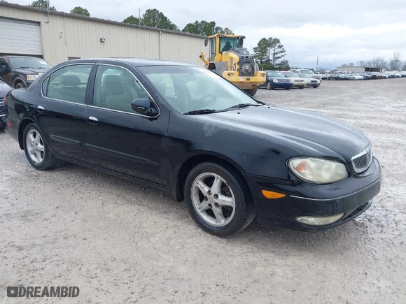 2001 Infiniti I30 Luxury with VIN JNKCA31A51T025087, listed as a IAAI auction lot 41726025 with 253,148 mi miles. Bid and sale history available at carsss.com. Image 1.