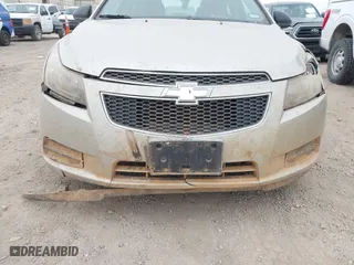 2014 Chevrolet Cruze LS with VIN 1G1PA5SH8E7211594, listed as a IAAI auction lot 41601610 with 146,478 mi miles. Bid and sale history available at carsss.com. Image 6.
