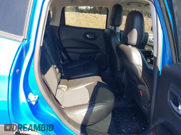 2019 Jeep Compass Trailhawk with VIN 3C4NJDDB5KT683907, listed as a IAAI auction lot 41876584 with 54,685 mi miles and . Bid and sale history available at DreamBid. Image 8.